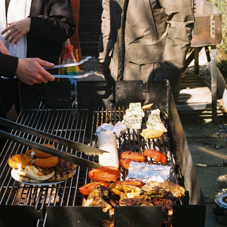Zo richt je een sfeervolle tuinbarbecue in (Barbecue)