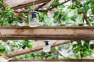 Maak je tuin sfeervol met DIY-tuinverlichting