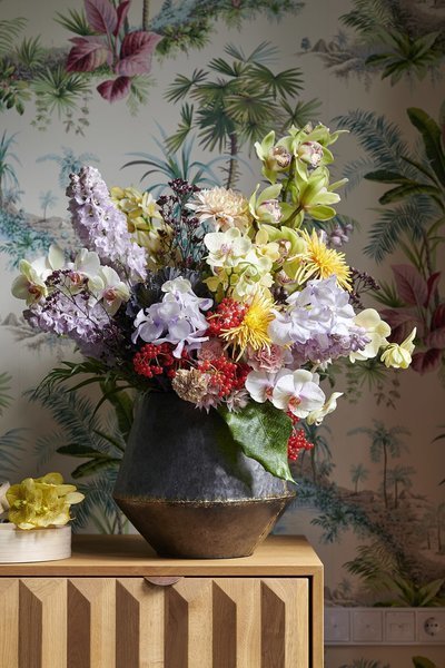 Orchidee in een vaas is dé bloem van november 2018! (Kamerplanten)