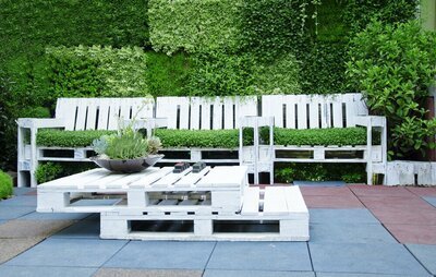 Maak van pallets prachtige tuinmeubels! (Do It Yourself)